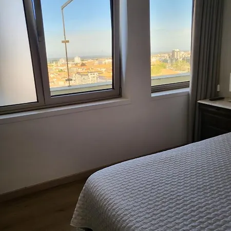 A Minha Alegre Casinha * אבאירו