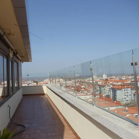 A Minha Alegre Casinha בית אירוח *